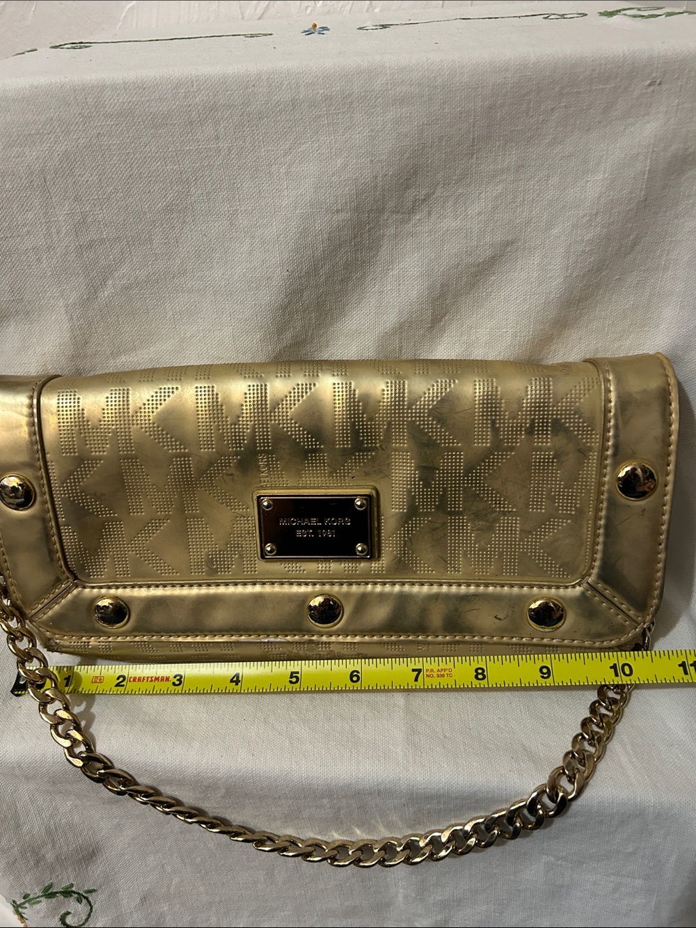 Michael Kors Metallic Gold Shoulder Bag with Chain Strap - Picture 8 of 9